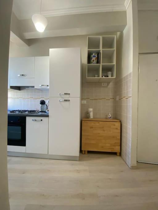 Luminoso Monolocale A 2 Passi Dalla Metro A Apartment โรม ภายนอก รูปภาพ